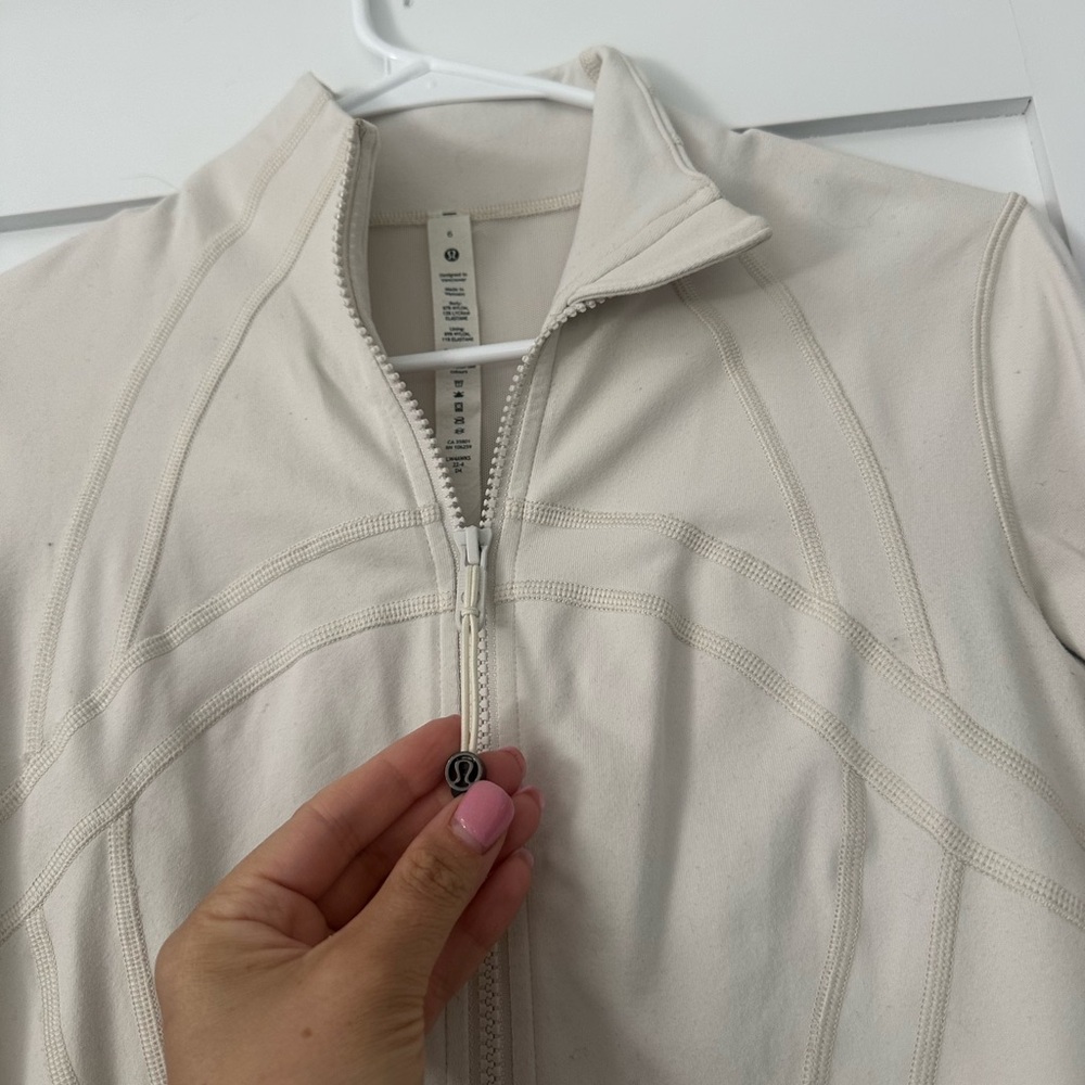 Lululemon Women’s Cream Full-Zip Define Jacket luon 6 White Opal - Picture 3 of 4